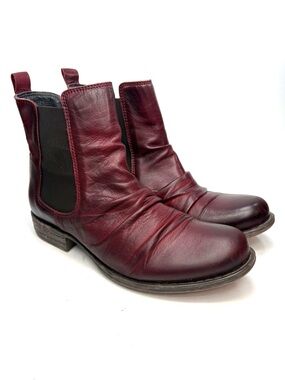 Miz Mooz Lissie Ankle Boots in Bordeaux Antique | 8
